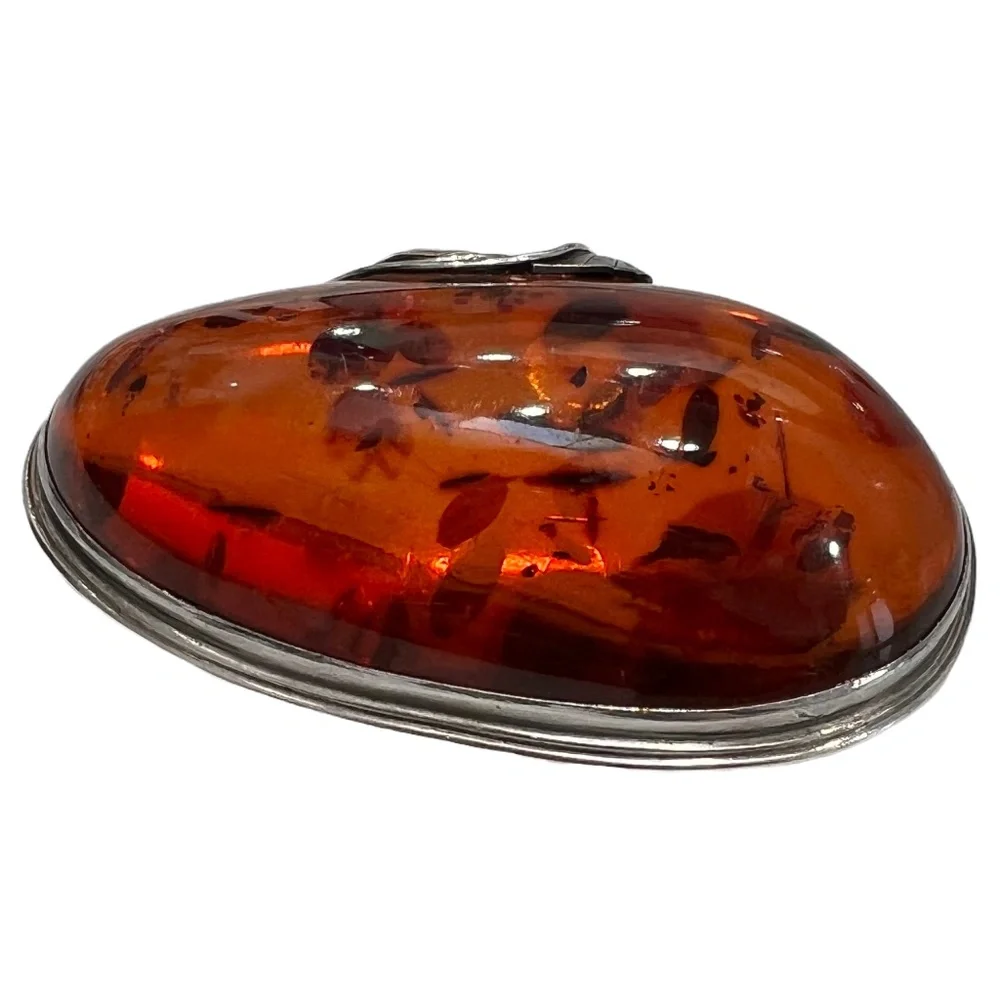 VINTAGE CABOCHON BALTIC AMBER & STERLING SILVER BEZEL & LEAVES BROOCH